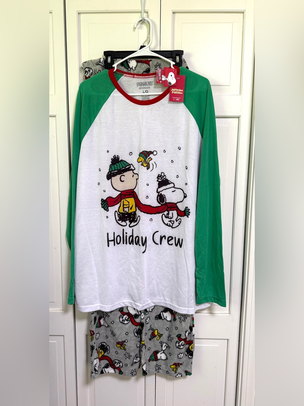 NWT Peanuts "Holiday Crew" Matching Christmas Pajama Set – Size L 🎄